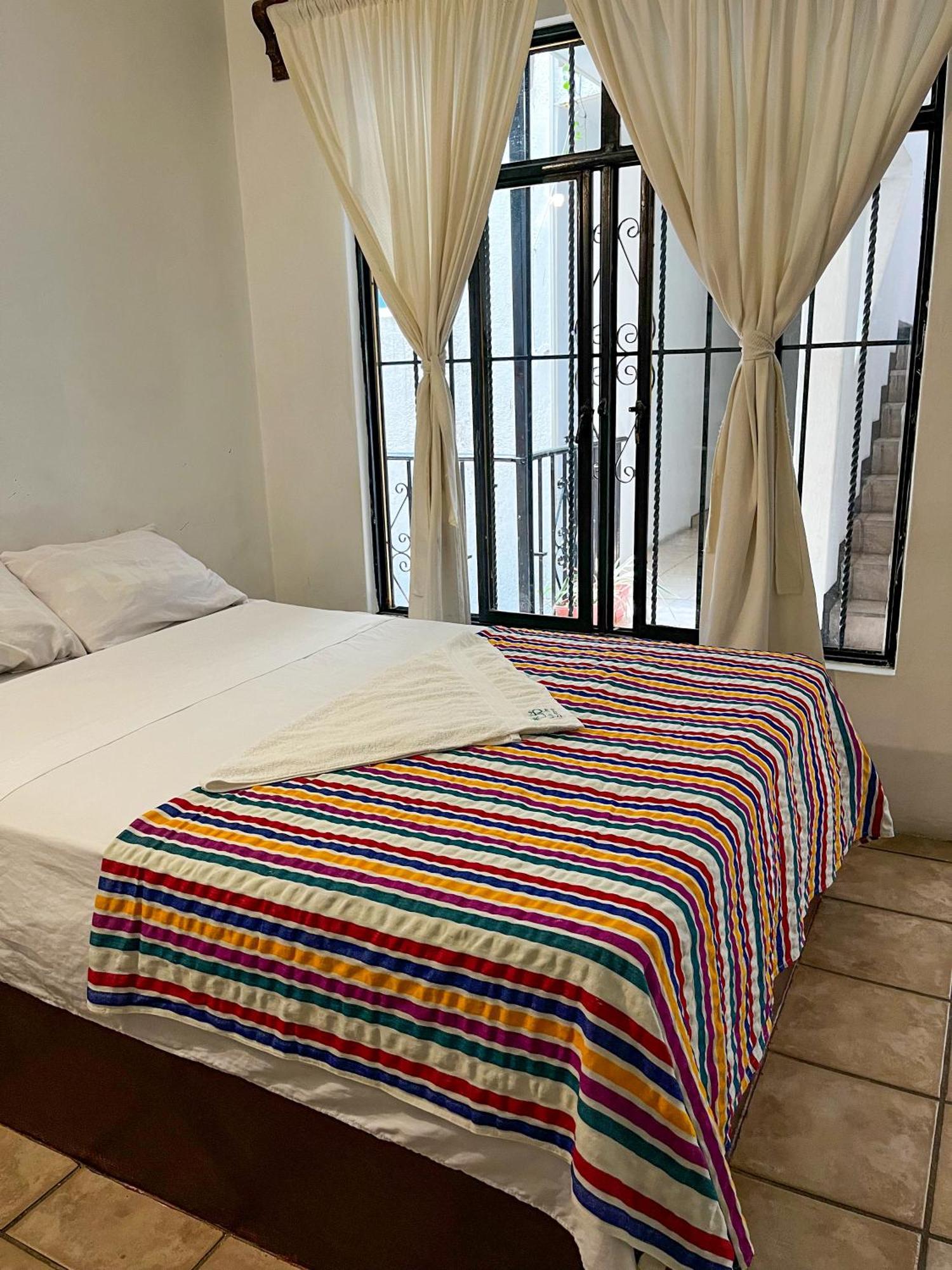 Hotel Om Downtown Santa Cruz Huatulco Oda fotoğraf